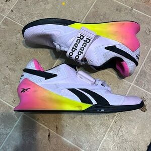 Lifting shoes